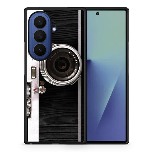 Θήκη Samsung Galaxy Z Fold7 Emily In Paris από τη Smartfits με σχέδιο στο πίσω μέρος και μαύρο περίβλημα | Samsung Galaxy Z Fold7 Emily In Paris case with colorful back and black bezels