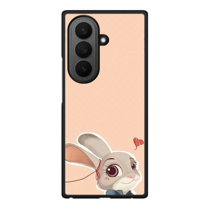 Samsung Galaxy Z Fold7 Nick Wilde And Judy Hopps Love 2 θήκη από τη Smartfits με σχέδιο στο πίσω μέρος και μαύρο περίβλημα | Smartphone case with colorful back and black bezels by Smartfits