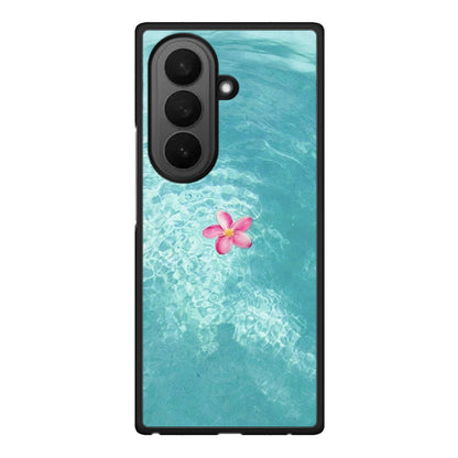 Samsung Galaxy Z Fold7 Water Flower Θήκη από τη Smartfits με σχέδιο στο πίσω μέρος και μαύρο περίβλημα | Smartphone case with colorful back and black bezels by Smartfits