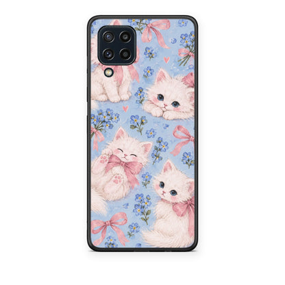 Θήκη Samsung Galaxy M32 4G / M22 White Kittens and Blue Flowers Large από τη Smartfits με σχέδιο στο πίσω μέρος και μαύρο περίβλημα | Samsung Galaxy M32 4G / M22 White Kittens and Blue Flowers Large case with colorful back and black bezels