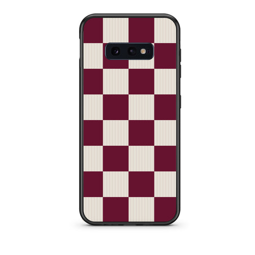 Θήκη Samsung Galaxy S10e Burgundy and Cream Striped Checks από τη Smartfits με σχέδιο στο πίσω μέρος και μαύρο περίβλημα | Samsung Galaxy S10e Burgundy and Cream Striped Checks case with colorful back and black bezels