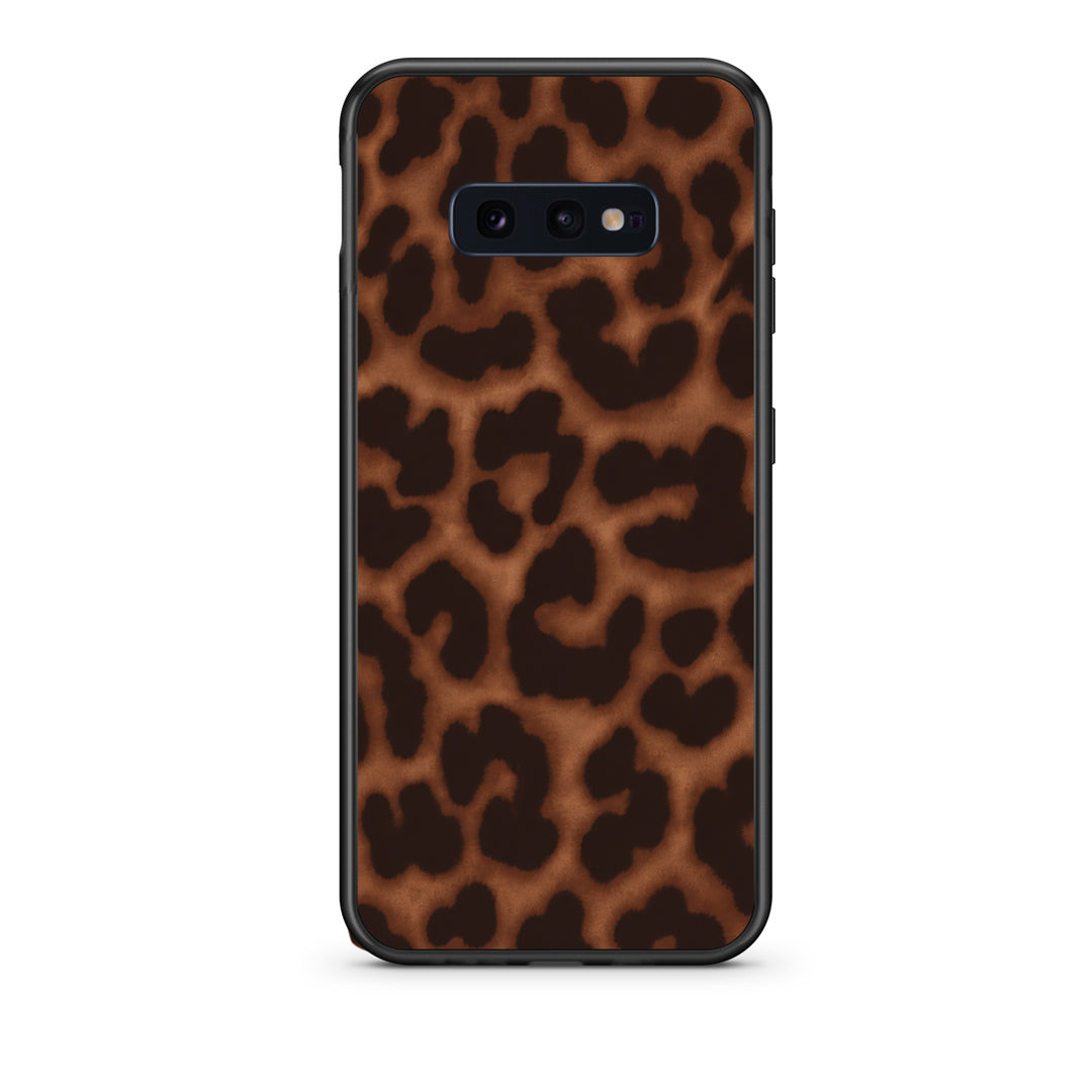 Θήκη Samsung Galaxy S10e Leopard Print Dark Brown από τη Smartfits με σχέδιο στο πίσω μέρος και μαύρο περίβλημα | Samsung Galaxy S10e Leopard Print Dark Brown case with colorful back and black bezels