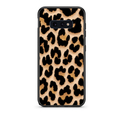 Θήκη Samsung Galaxy S10e Leopard Print Tan Large από τη Smartfits με σχέδιο στο πίσω μέρος και μαύρο περίβλημα | Samsung Galaxy S10e Leopard Print Tan Large case with colorful back and black bezels