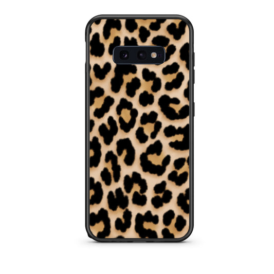 Θήκη Samsung Galaxy S10e Leopard Print Tan Small από τη Smartfits με σχέδιο στο πίσω μέρος και μαύρο περίβλημα | Samsung Galaxy S10e Leopard Print Tan Small case with colorful back and black bezels