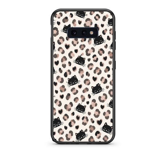 Θήκη Samsung Galaxy S10e Leopard Spots and Black Cats on Cream από τη Smartfits με σχέδιο στο πίσω μέρος και μαύρο περίβλημα | Samsung Galaxy S10e Leopard Spots and Black Cats on Cream case with colorful back and black bezels