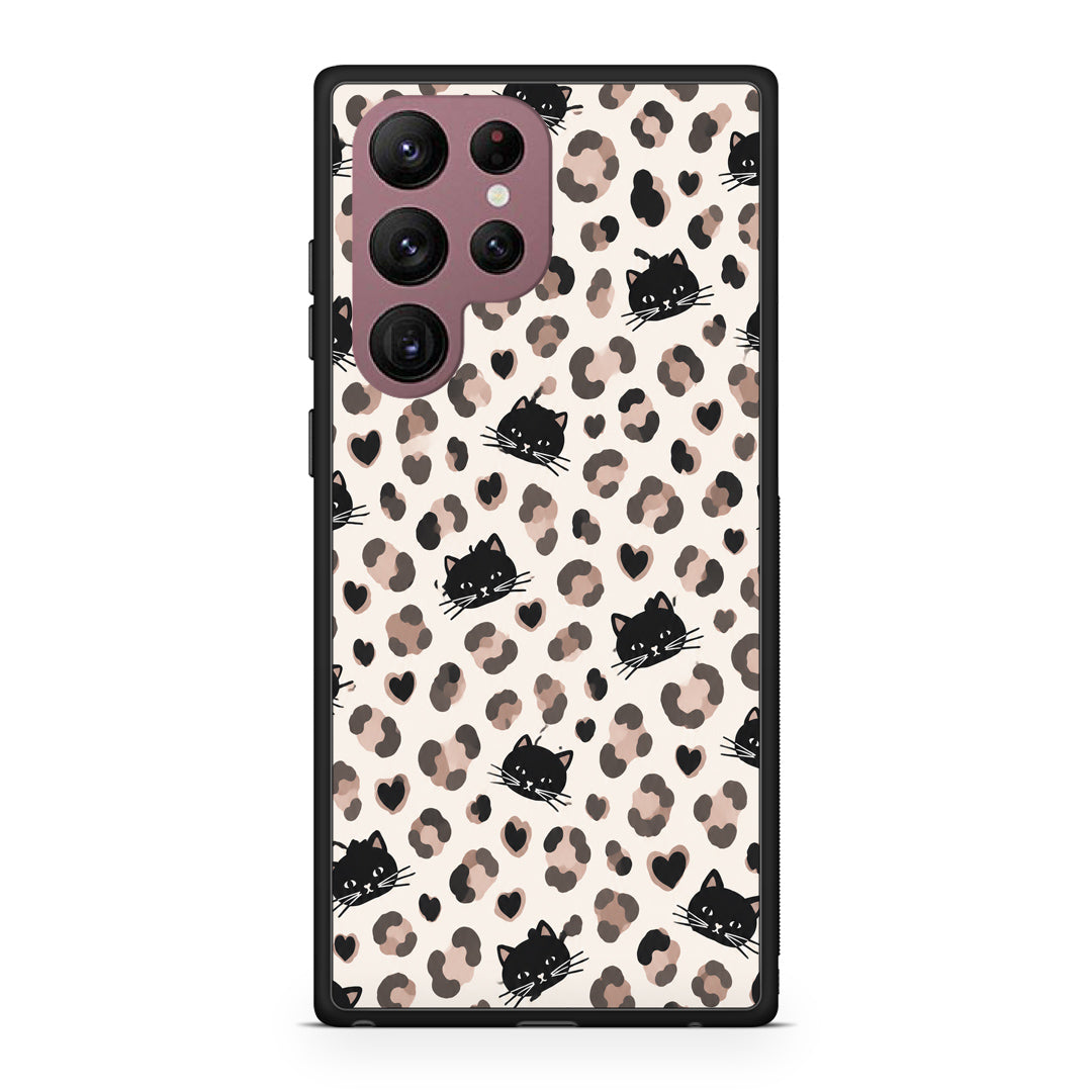 Θήκη Samsung Galaxy S22 Ultra Leopard Spots and Black Cats on Cream από τη Smartfits με σχέδιο στο πίσω μέρος και μαύρο περίβλημα | Samsung Galaxy S22 Ultra Leopard Spots and Black Cats on Cream case with colorful back and black bezels