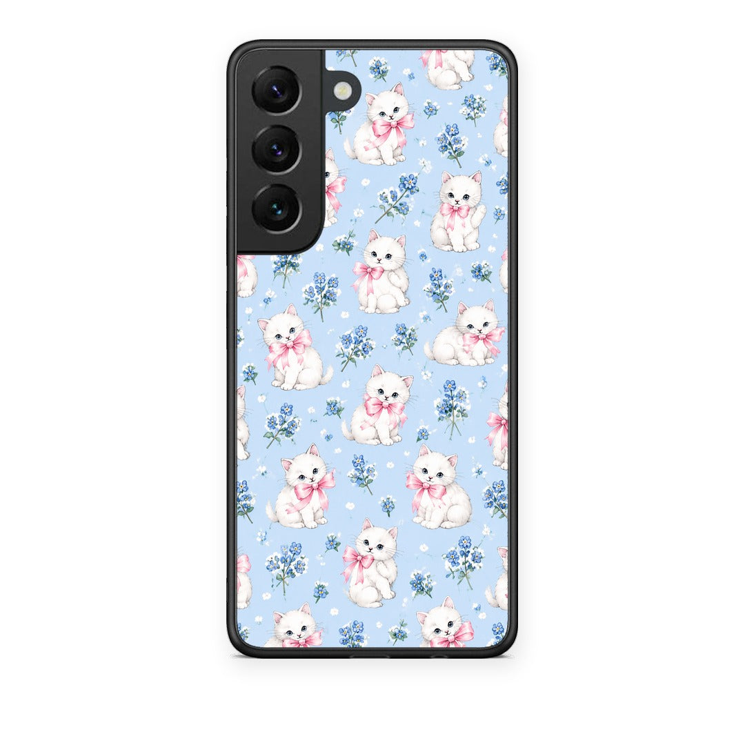 Θήκη Samsung Galaxy S22 White Kittens and Blue Flowers Small από τη Smartfits με σχέδιο στο πίσω μέρος και μαύρο περίβλημα | Samsung Galaxy S22 White Kittens and Blue Flowers Small case with colorful back and black bezels