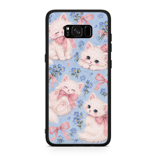 Θήκη Samsung Galaxy S8+ White Kittens and Blue Flowers Large από τη Smartfits με σχέδιο στο πίσω μέρος και μαύρο περίβλημα | Samsung Galaxy S8+ White Kittens and Blue Flowers Large case with colorful back and black bezels