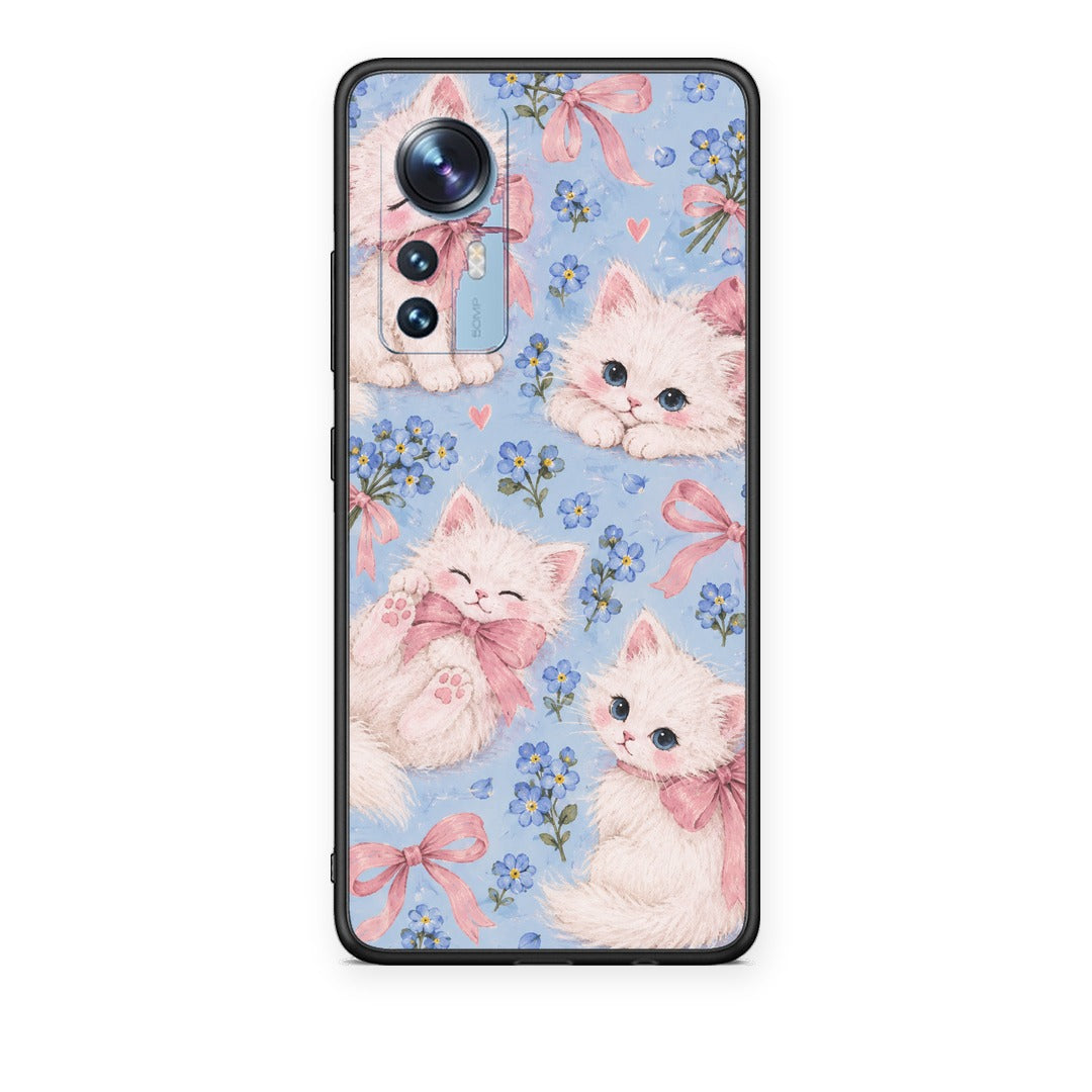 Θήκη Xiaomi 12 / 12X 5G White Kittens and Blue Flowers Large από τη Smartfits με σχέδιο στο πίσω μέρος και μαύρο περίβλημα | Xiaomi 12 / 12X 5G White Kittens and Blue Flowers Large case with colorful back and black bezels