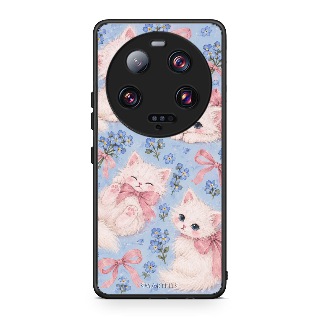 Θήκη Xiaomi 13 Ultra White Kittens and Blue Flowers Large από τη Smartfits με σχέδιο στο πίσω μέρος και μαύρο περίβλημα | Xiaomi 13 Ultra White Kittens and Blue Flowers Large case with colorful back and black bezels