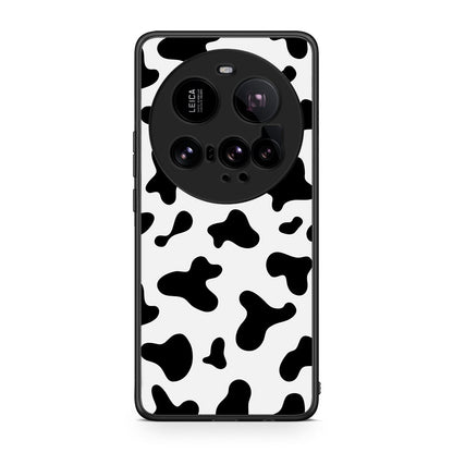 Xiaomi 15 Ultra 5G Cow Print θήκη από τη Smartfits με σχέδιο στο πίσω μέρος και μαύρο περίβλημα | Smartphone case with colorful back and black bezels by Smartfits