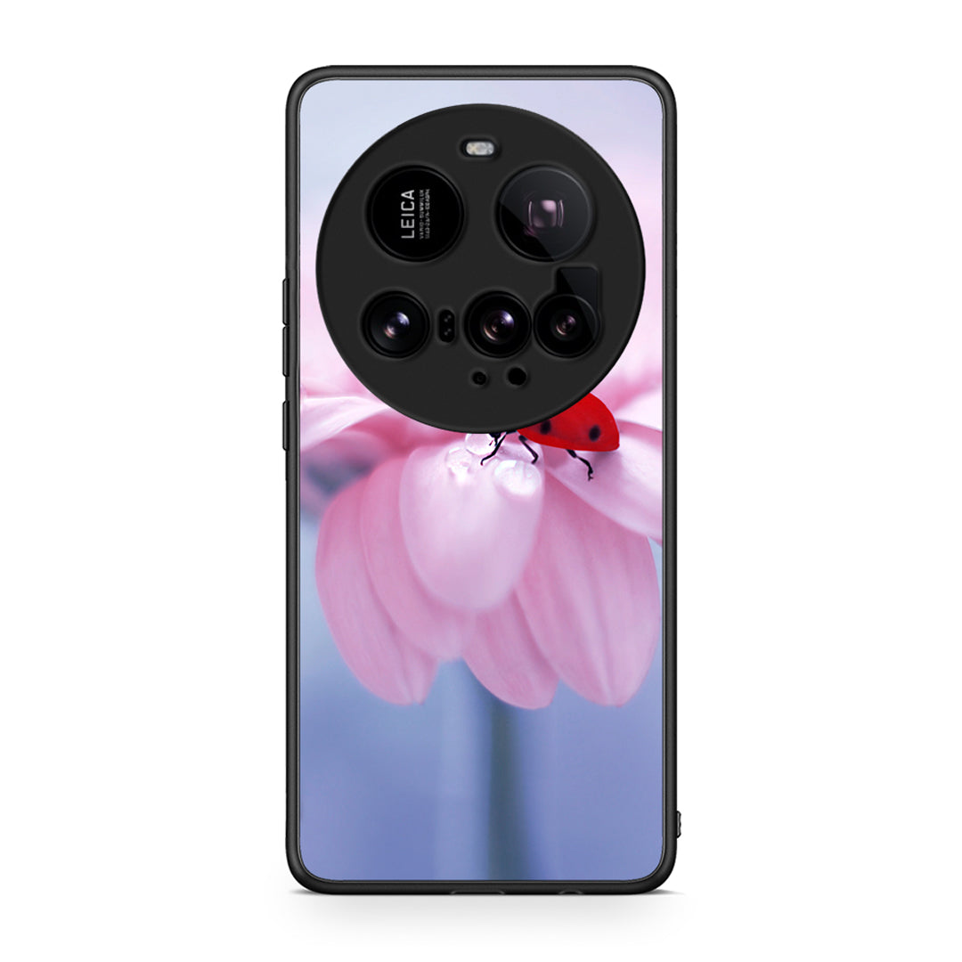 Xiaomi 15 Ultra 5G Ladybug Flower θήκη από τη Smartfits με σχέδιο στο πίσω μέρος και μαύρο περίβλημα | Smartphone case with colorful back and black bezels by Smartfits