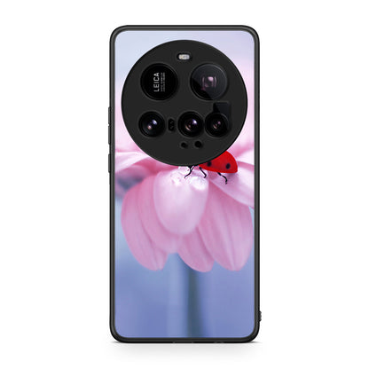 Xiaomi 15 Ultra 5G Ladybug Flower θήκη από τη Smartfits με σχέδιο στο πίσω μέρος και μαύρο περίβλημα | Smartphone case with colorful back and black bezels by Smartfits