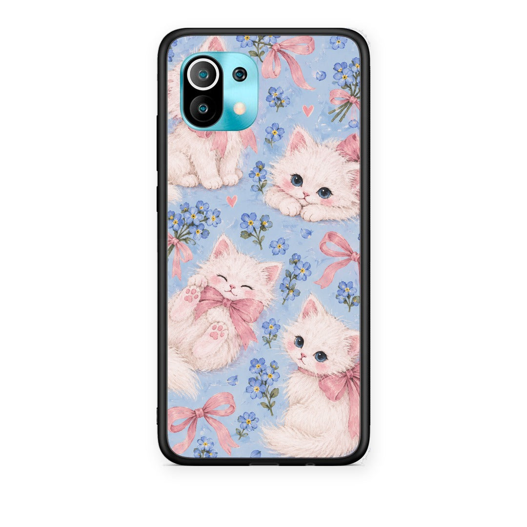 Θήκη Xiaomi Mi 11 / 11 Pro White Kittens and Blue Flowers Large από τη Smartfits με σχέδιο στο πίσω μέρος και μαύρο περίβλημα | Xiaomi Mi 11 / 11 Pro White Kittens and Blue Flowers Large case with colorful back and black bezels