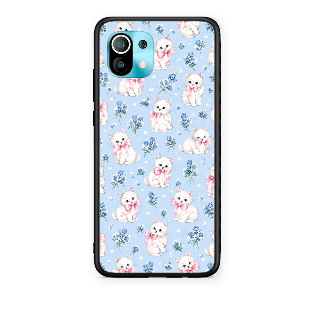 Θήκη Xiaomi Mi 11 / 11 Pro White Kittens and Blue Flowers Small από τη Smartfits με σχέδιο στο πίσω μέρος και μαύρο περίβλημα | Xiaomi Mi 11 / 11 Pro White Kittens and Blue Flowers Small case with colorful back and black bezels