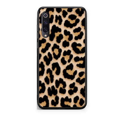 Θήκη Xiaomi Mi 9 Leopard Print Tan Small από τη Smartfits με σχέδιο στο πίσω μέρος και μαύρο περίβλημα | Xiaomi Mi 9 Leopard Print Tan Small case with colorful back and black bezels