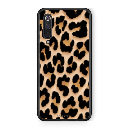 Θήκη Xiaomi Mi 9 SE Leopard Print Tan Large από τη Smartfits με σχέδιο στο πίσω μέρος και μαύρο περίβλημα | Xiaomi Mi 9 SE Leopard Print Tan Large case with colorful back and black bezels