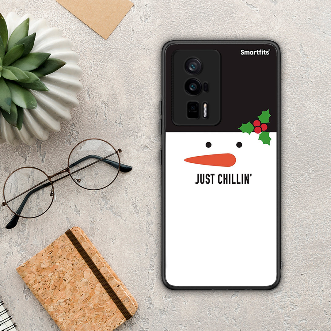 Θήκη Xiaomi Poco F5 Pro / Redmi K60 Pro Christmas Chillin από τη Smartfits με σχέδιο στο πίσω μέρος και μαύρο περίβλημα | Xiaomi Poco F5 Pro / Redmi K60 Pro Christmas Chillin Case with Colorful Back and Black Bezels