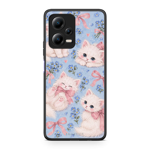 Θήκη Xiaomi Redmi Note 12 5G White Kittens and Blue Flowers Large από τη Smartfits με σχέδιο στο πίσω μέρος και μαύρο περίβλημα | Xiaomi Redmi Note 12 5G White Kittens and Blue Flowers Large case with colorful back and black bezels