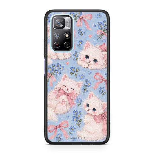 Θήκη Xiaomi Redmi Note 11S 5G White Kittens and Blue Flowers Large από τη Smartfits με σχέδιο στο πίσω μέρος και μαύρο περίβλημα | Xiaomi Redmi Note 11S 5G White Kittens and Blue Flowers Large case with colorful back and black bezels