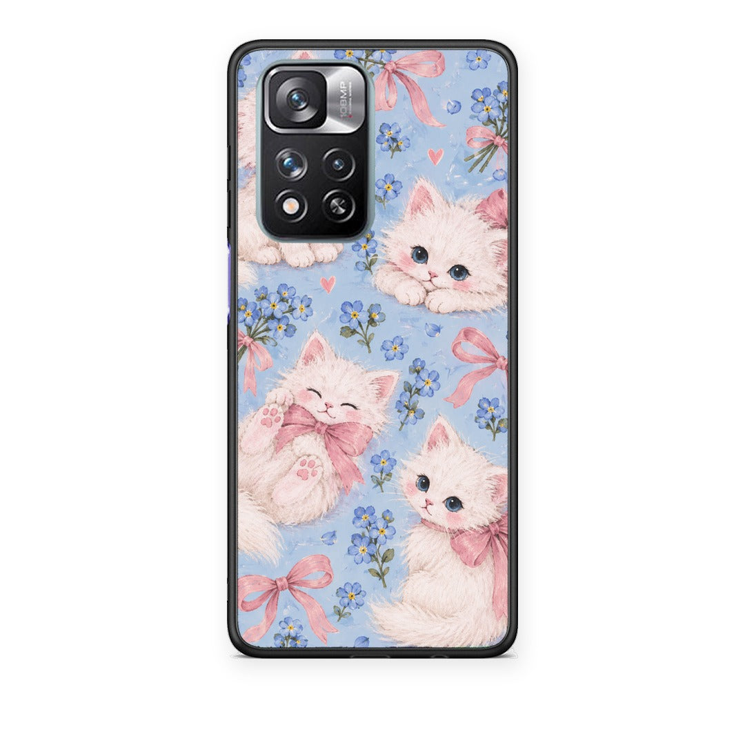 Θήκη Xiaomi Redmi Note 11 Pro+ 5G White Kittens and Blue Flowers Large από τη Smartfits με σχέδιο στο πίσω μέρος και μαύρο περίβλημα | Xiaomi Redmi Note 11 Pro+ 5G White Kittens and Blue Flowers Large case with colorful back and black bezels