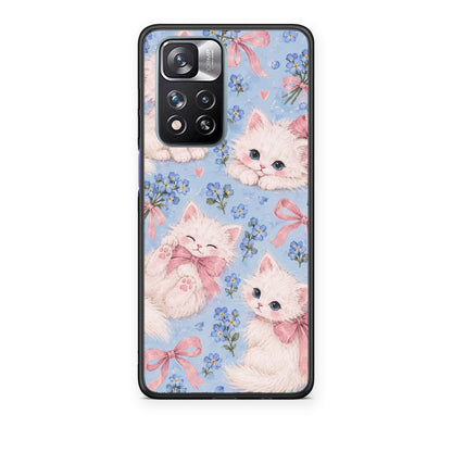 Θήκη Xiaomi Redmi Note 11 Pro+ 5G White Kittens and Blue Flowers Large από τη Smartfits με σχέδιο στο πίσω μέρος και μαύρο περίβλημα | Xiaomi Redmi Note 11 Pro+ 5G White Kittens and Blue Flowers Large case with colorful back and black bezels