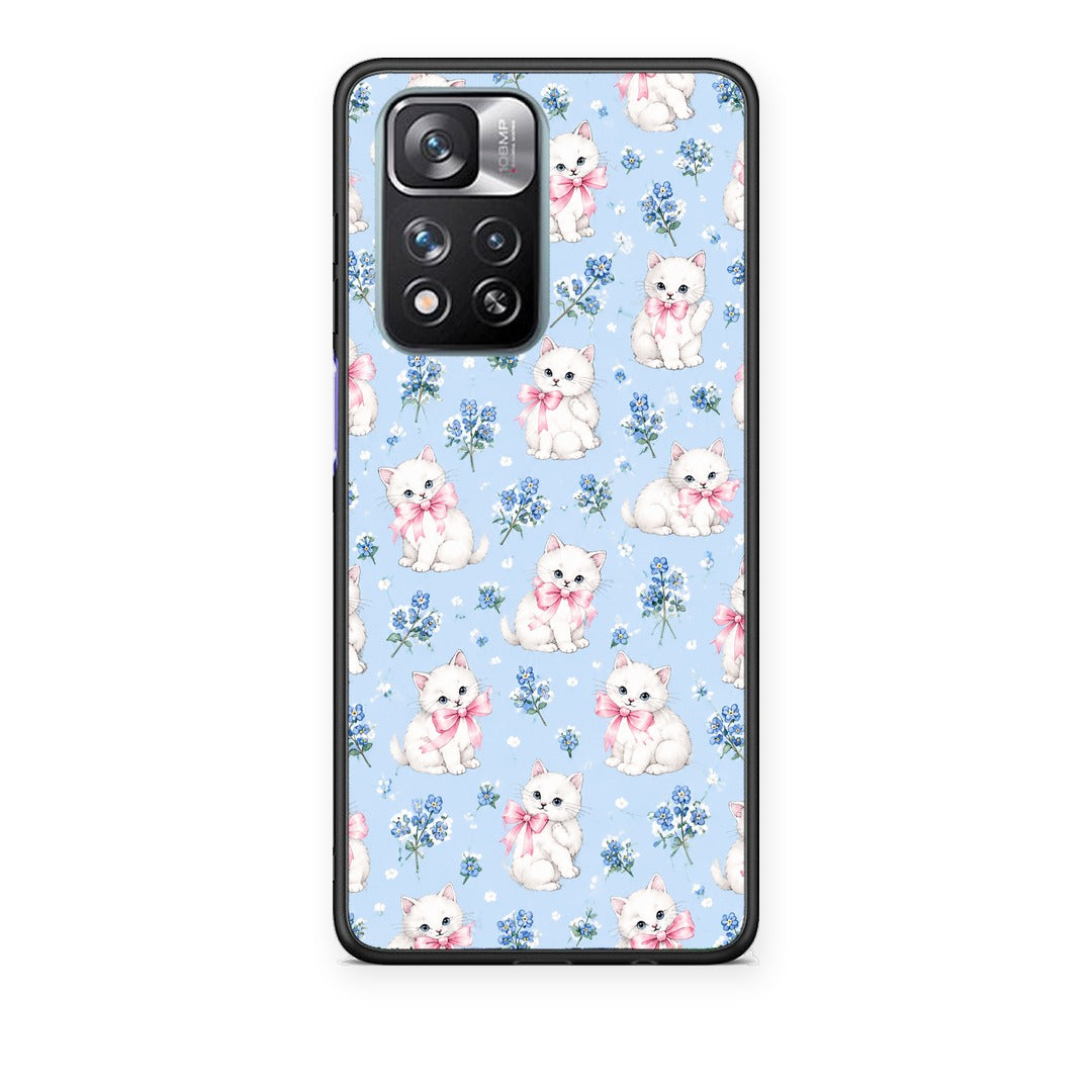 Θήκη Xiaomi Redmi Note 11 Pro+ 5G White Kittens and Blue Flowers Small από τη Smartfits με σχέδιο στο πίσω μέρος και μαύρο περίβλημα | Xiaomi Redmi Note 11 Pro+ 5G White Kittens and Blue Flowers Small case with colorful back and black bezels
