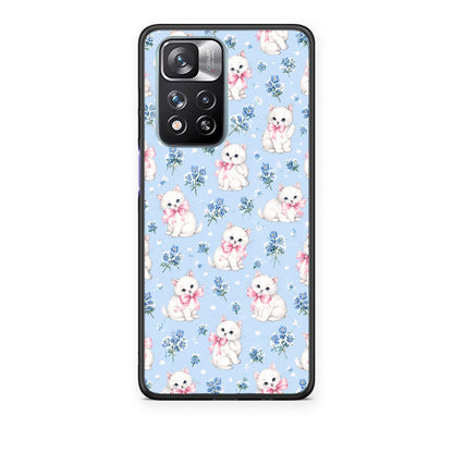 Θήκη Xiaomi Redmi Note 11 Pro+ 5G White Kittens and Blue Flowers Small από τη Smartfits με σχέδιο στο πίσω μέρος και μαύρο περίβλημα | Xiaomi Redmi Note 11 Pro+ 5G White Kittens and Blue Flowers Small case with colorful back and black bezels