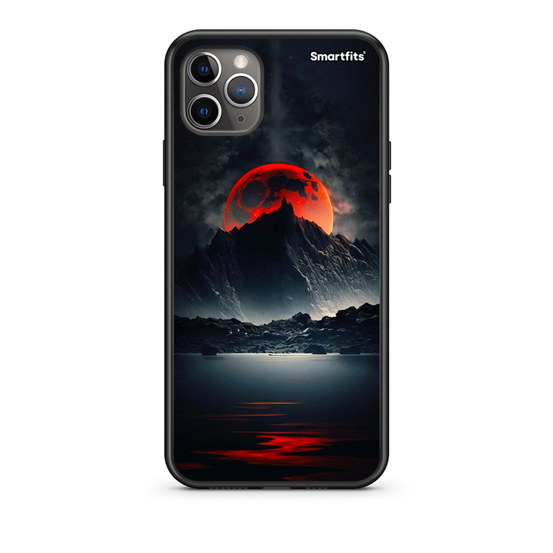 iPhone 11 Pro Red Full Moon Θήκη από τη Smartfits με σχέδιο στο πίσω μέρος και μαύρο περίβλημα | Smartphone case with colorful back and black bezels by Smartfits