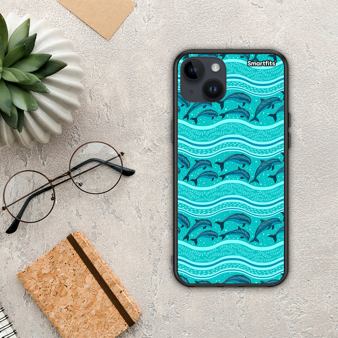 Swimming Dolphins - iPhone 15 Plus θήκη