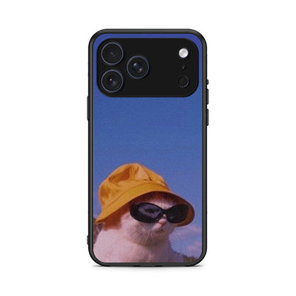 iPhone 17 Pro Cat Diva θήκη από τη Smartfits με σχέδιο στο πίσω μέρος και μαύρο περίβλημα | Smartphone case with colorful back and black bezels by Smartfits