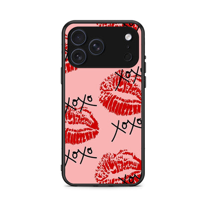 iPhone 17 Pro XOXO Lips θήκη από τη Smartfits με σχέδιο στο πίσω μέρος και μαύρο περίβλημα | Smartphone case with colorful back and black bezels by Smartfits