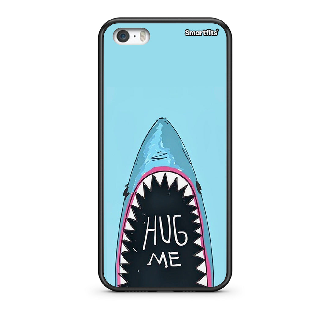 iPhone 5/5s/SE Hug Me θήκη από τη Smartfits με σχέδιο στο πίσω μέρος και μαύρο περίβλημα | Smartphone case with colorful back and black bezels by Smartfits