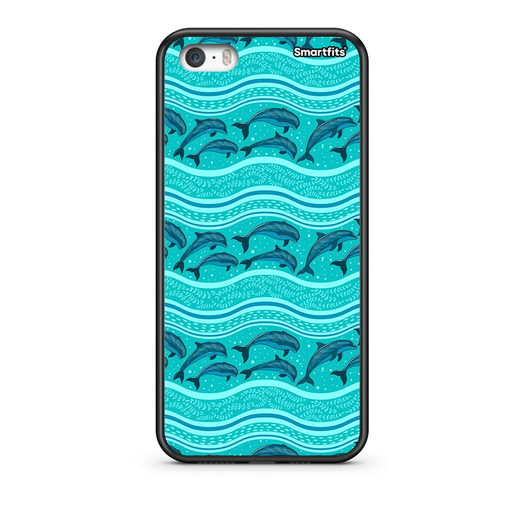 iPhone 5/5s/SE Swimming Dolphins θήκη από τη Smartfits με σχέδιο στο πίσω μέρος και μαύρο περίβλημα | Smartphone case with colorful back and black bezels by Smartfits