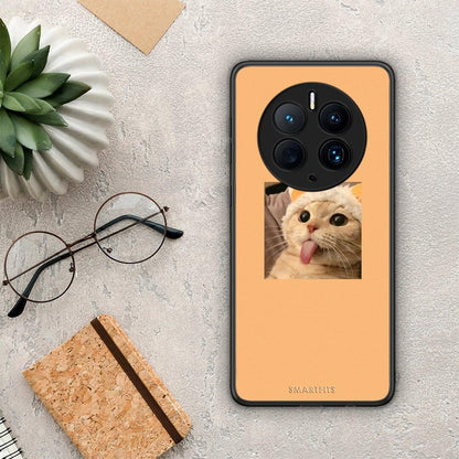 Θήκη Huawei Mate 50 Pro Cat Tongue από τη Smartfits με σχέδιο στο πίσω μέρος και μαύρο περίβλημα | Huawei Mate 50 Pro Cat Tongue Case with Colorful Back and Black Bezels