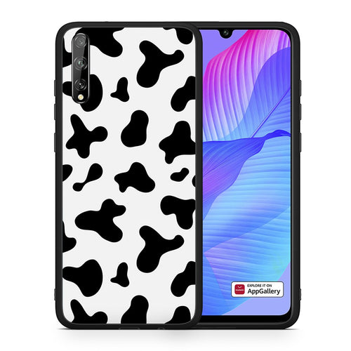 Θήκη Huawei P Smart S Cow Print από τη Smartfits με σχέδιο στο πίσω μέρος και μαύρο περίβλημα | Huawei P Smart S Cow Print case with colorful back and black bezels
