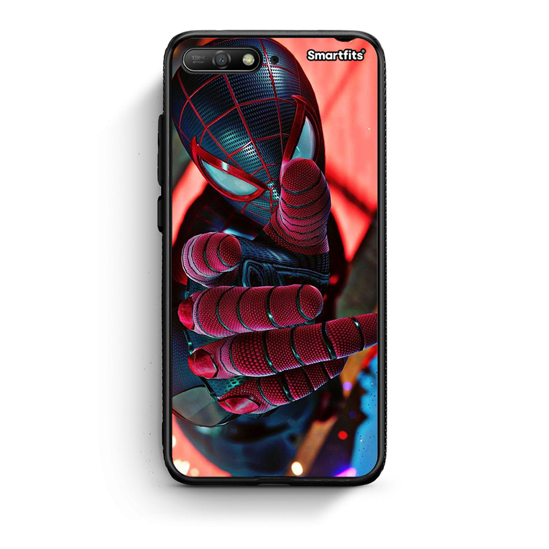 Huawei Y6 2018 Spider Hand Θήκη από τη Smartfits με σχέδιο στο πίσω μέρος και μαύρο περίβλημα | Smartphone case with colorful back and black bezels by Smartfits