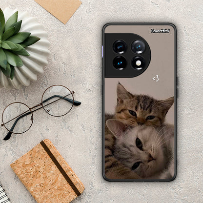 Θήκη OnePlus 11R / ACE 2 5G Cats In Love από τη Smartfits με σχέδιο στο πίσω μέρος και μαύρο περίβλημα | OnePlus 11R / ACE 2 5G Cats In Love Case with Colorful Back and Black Bezels