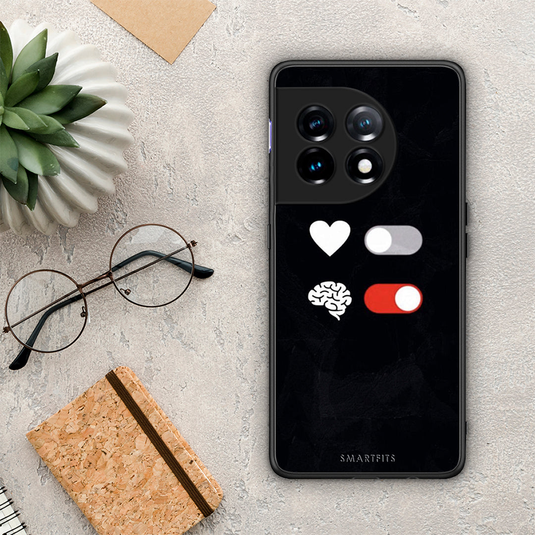 Θήκη OnePlus 11 5G Heart Vs Brain από τη Smartfits με σχέδιο στο πίσω μέρος και μαύρο περίβλημα | OnePlus 11 5G Heart Vs Brain Case with Colorful Back and Black Bezels