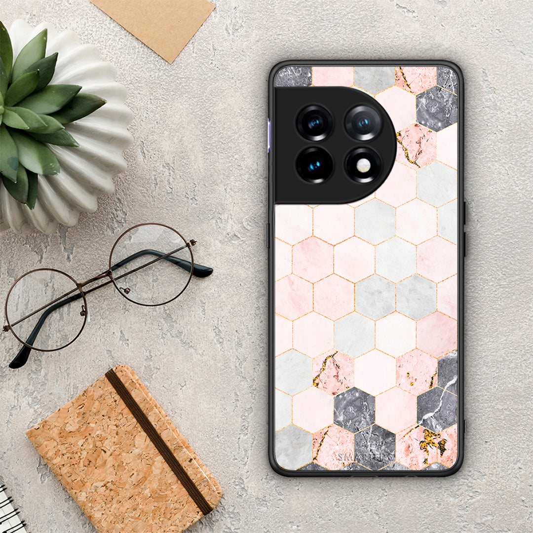 Θήκη OnePlus 11R / ACE 2 5G Marble Hexagon Pink από τη Smartfits με σχέδιο στο πίσω μέρος και μαύρο περίβλημα | OnePlus 11R / ACE 2 5G Marble Hexagon Pink Case with Colorful Back and Black Bezels