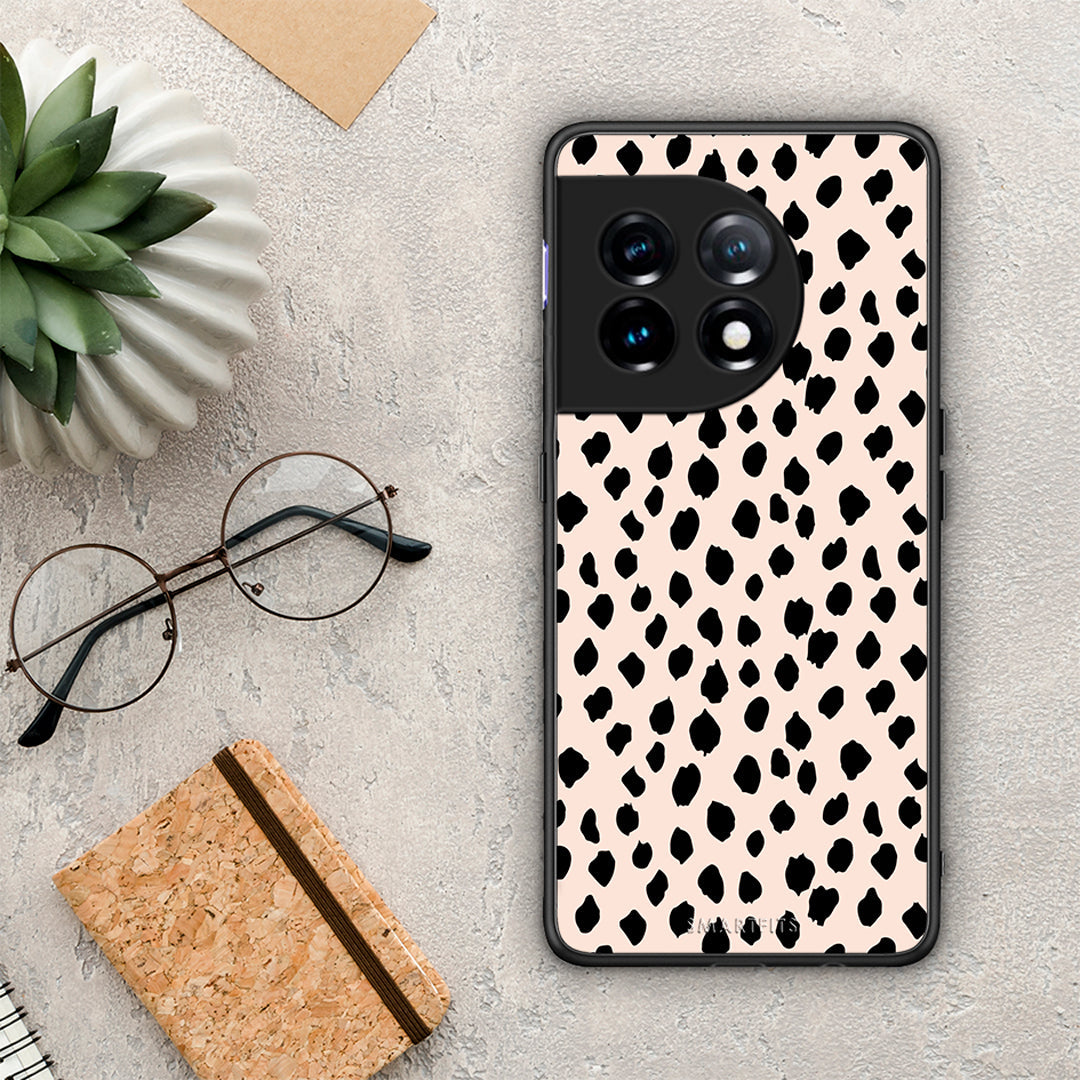 Θήκη OnePlus 11 5G New Polka Dots από τη Smartfits με σχέδιο στο πίσω μέρος και μαύρο περίβλημα | OnePlus 11 5G New Polka Dots Case with Colorful Back and Black Bezels