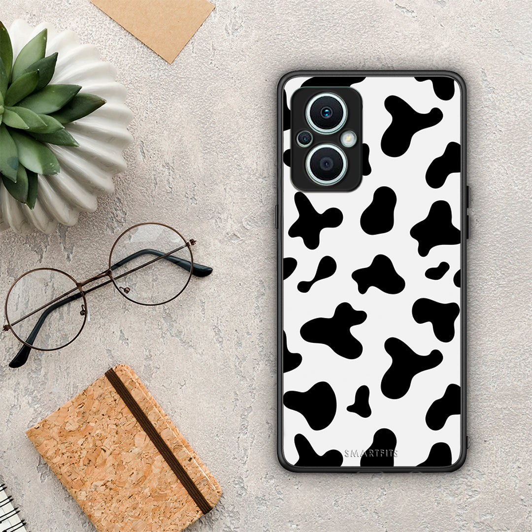 Θήκη Oppo Reno7 Lite Cow Print από τη Smartfits με σχέδιο στο πίσω μέρος και μαύρο περίβλημα | Oppo Reno7 Lite Cow Print Case with Colorful Back and Black Bezels