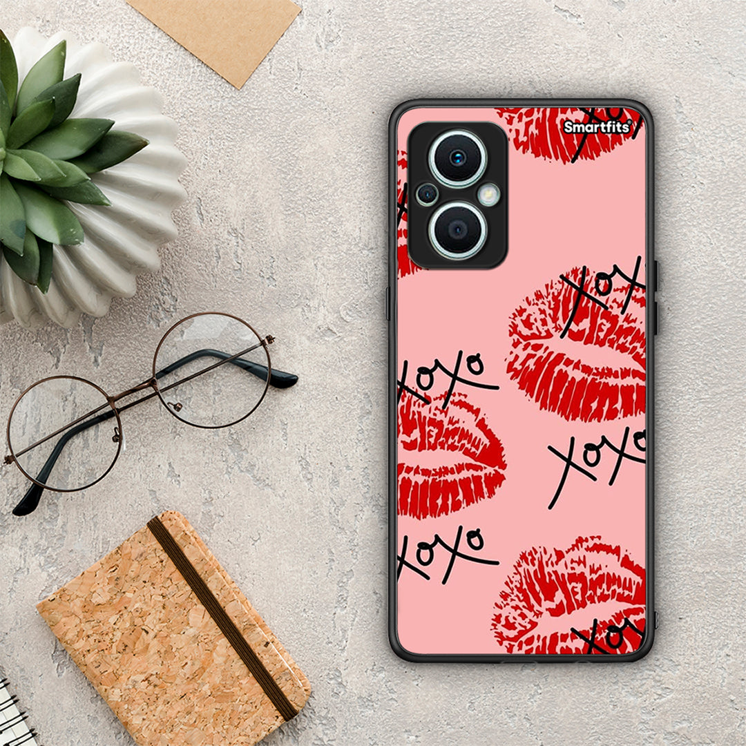 Θήκη Oppo Reno7 Lite XOXO Lips από τη Smartfits με σχέδιο στο πίσω μέρος και μαύρο περίβλημα | Oppo Reno7 Lite XOXO Lips Case with Colorful Back and Black Bezels