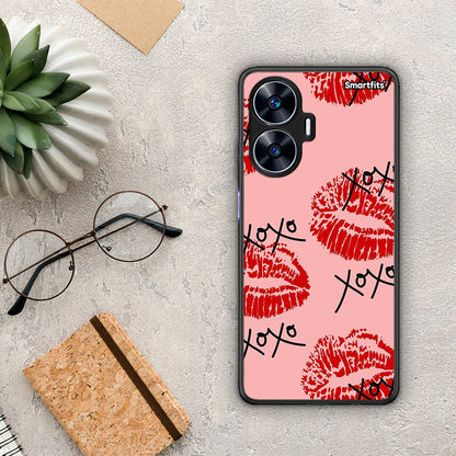 Θήκη Realme C55 Dual XOXO Lips από τη Smartfits με σχέδιο στο πίσω μέρος και μαύρο περίβλημα | Realme C55 Dual XOXO Lips Case with Colorful Back and Black Bezels