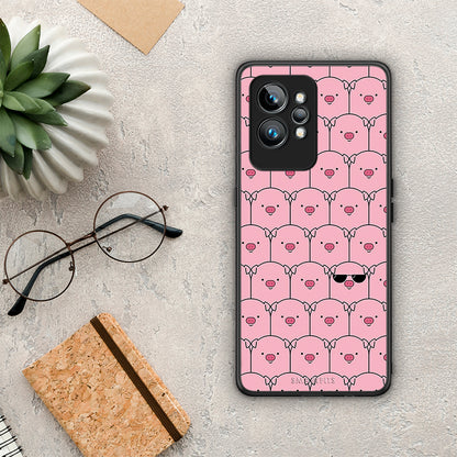 Θήκη Realme GT2 Pig Glasses από τη Smartfits με σχέδιο στο πίσω μέρος και μαύρο περίβλημα | Realme GT2 Pig Glasses Case with Colorful Back and Black Bezels