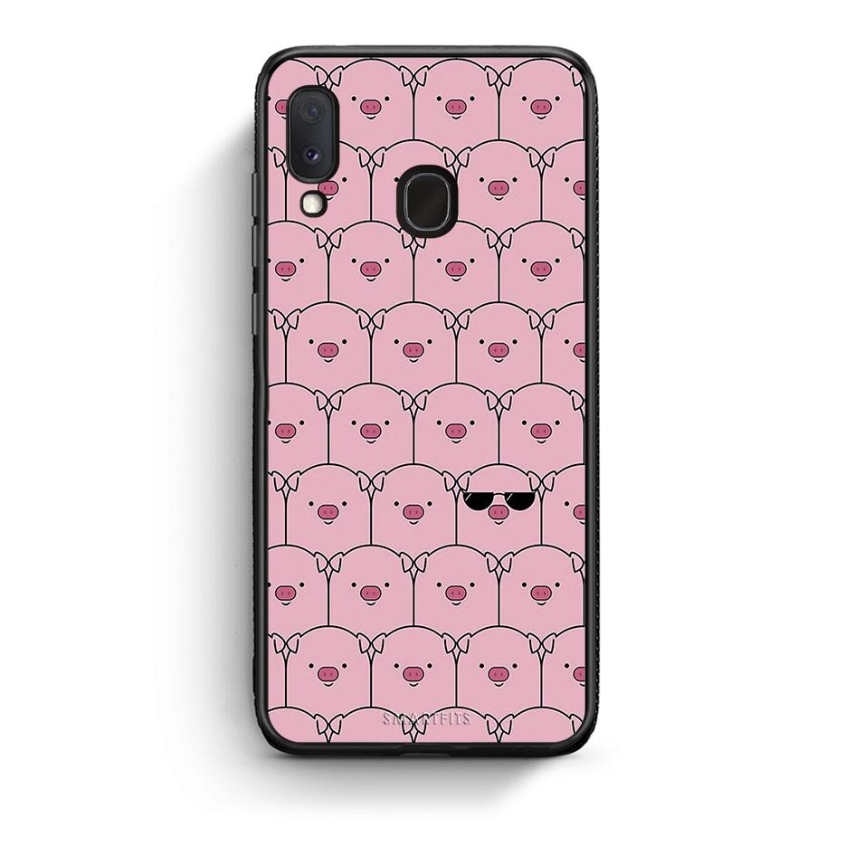Samsung A20e Pig Glasses θήκη από τη Smartfits με σχέδιο στο πίσω μέρος και μαύρο περίβλημα | Smartphone case with colorful back and black bezels by Smartfits