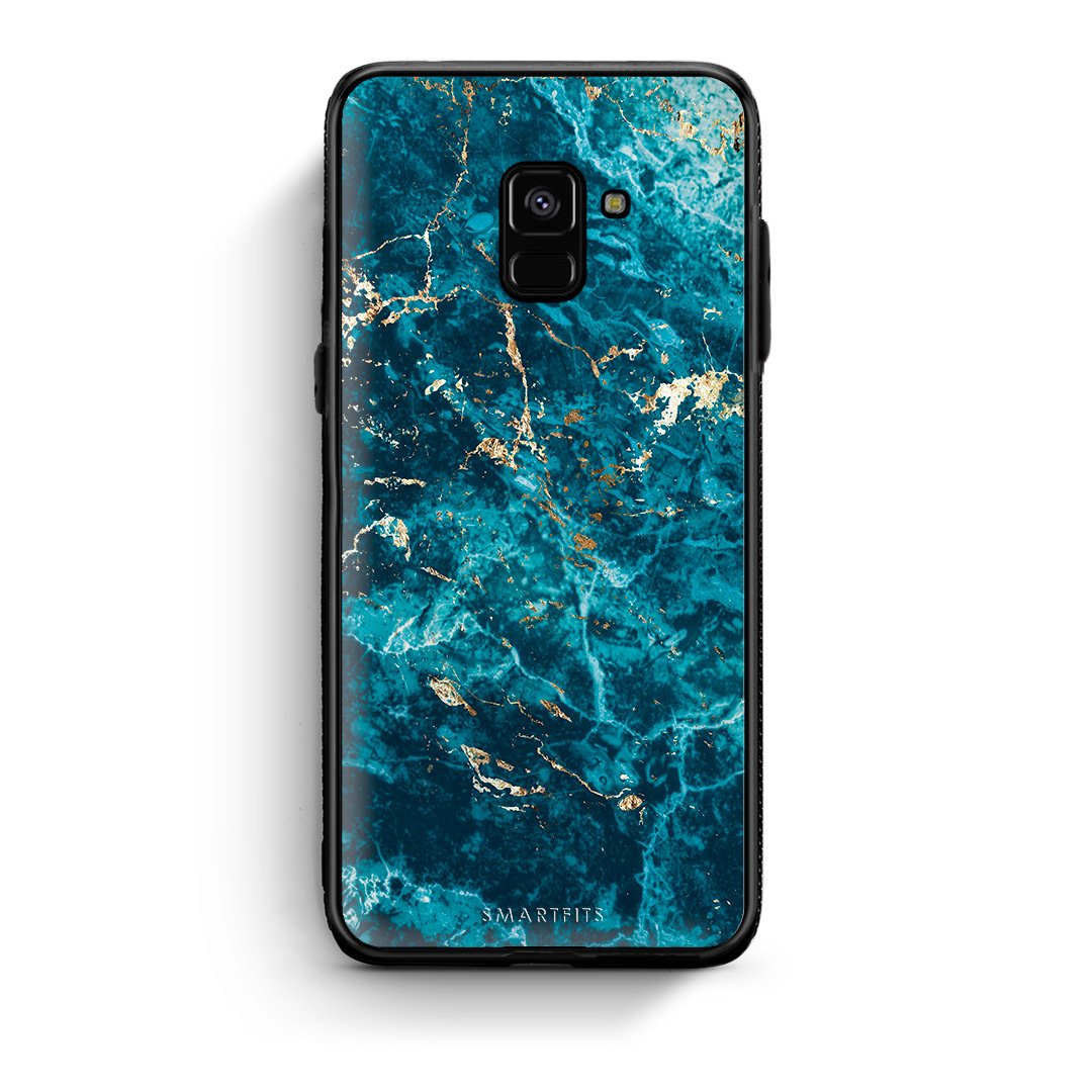 Samsung A8 Marble Blue θήκη από τη Smartfits με σχέδιο στο πίσω μέρος και μαύρο περίβλημα | Smartphone case with colorful back and black bezels by Smartfits