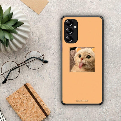 Θήκη Samsung Galaxy A14 / A14 5G Cat Tongue από τη Smartfits με σχέδιο στο πίσω μέρος και μαύρο περίβλημα | Samsung Galaxy A14 / A14 5G Cat Tongue Case with Colorful Back and Black Bezels