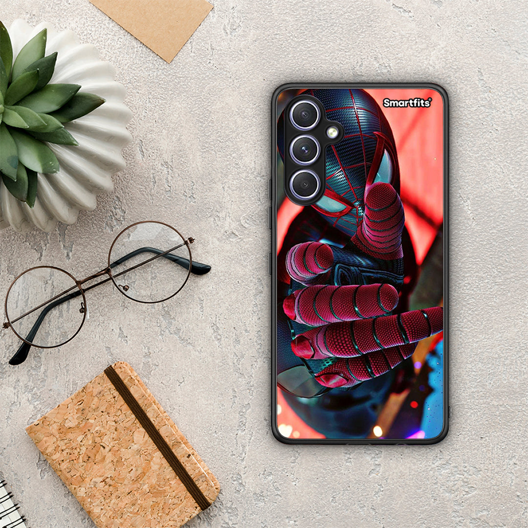 Θήκη Samsung Galaxy A54 Spider Hand από τη Smartfits με σχέδιο στο πίσω μέρος και μαύρο περίβλημα | Samsung Galaxy A54 Spider Hand Case with Colorful Back and Black Bezels