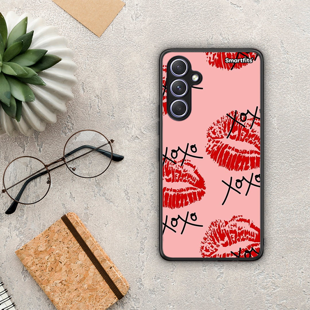 Θήκη Samsung Galaxy A54 XOXO Lips από τη Smartfits με σχέδιο στο πίσω μέρος και μαύρο περίβλημα | Samsung Galaxy A54 XOXO Lips Case with Colorful Back and Black Bezels